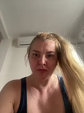 Snapshot of Maria3879 chatting on 03-20-26, 01:49 Maria3879 online show from 03-20-26, 01:49