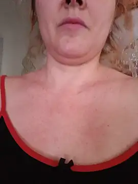 Snapshot of Maria3879 chatting on 06-26-26, 06:01 Maria3879 online show from 06-26-26, 06:01