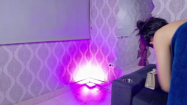 Twink Sensationxx online show from 05-23-26, 01:04