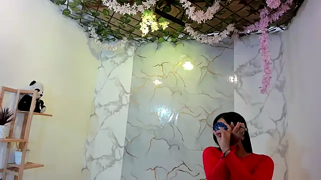 Nahomi hot 77 online show from 05-25-26, 01:17