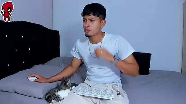 Snapshot of Thiago_snoop chatting on 03-19-26, 04:38 Thiago snoop online show from 03-19-26, 04:38