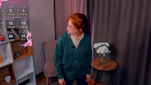 Snapshot of EneidaCavness chatting on 03-19-26, 06:17 EneidaCavness online show from 03-19-26, 06:17