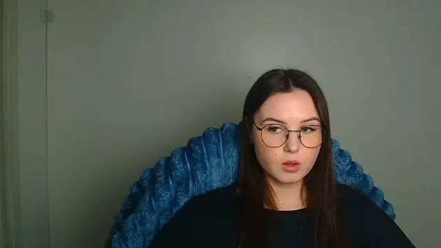 Snapshot of Nika_nik_a chatting on 03-20-26, 04:01 Nika nik a online show from 03-20-26, 04:01