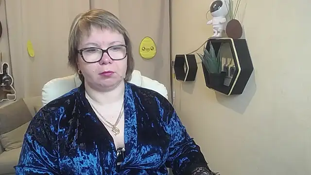 Snapshot of BonnnyBoobsy chatting on 04-11-26, 05:45 BonnnyBoobsy online show from 04-11-26, 05:45