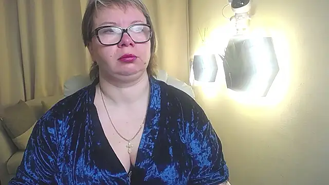 Snapshot of BonnnyBoobsy chatting on 04-20-26, 05:54 BonnnyBoobsy online show from 04-20-26, 05:54