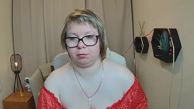 Snapshot of BonnnyBoobsy chatting on 05-03-26, 06:08 BonnnyBoobsy online show from 05-03-26, 06:08