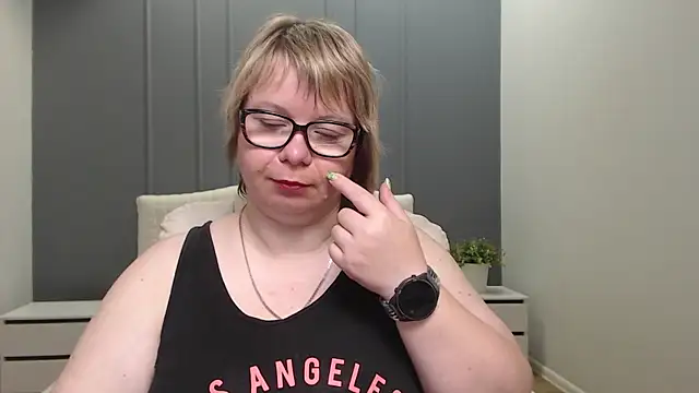 BonnnyBoobsy online show from 07-28-26, 07:39