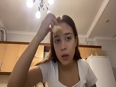 Snapshot of LinRamlall chatting on 03-18-26, 05:27 LinRamlall online show from 03-18-26, 05:27