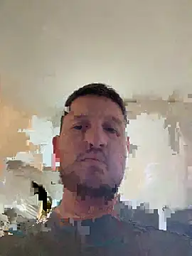 Snapshot of leonel37- chatting on 03-18-26, 02:42 leonel37- online show from 03-18-26, 02:42