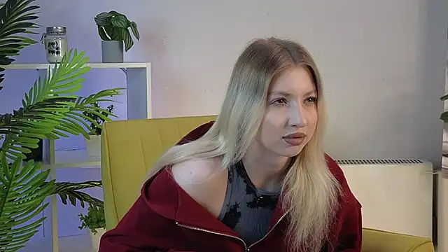 Snapshot of ShuLievens chatting on 03-22-26, 08:07 ShuLievens online show from 03-22-26, 08:07