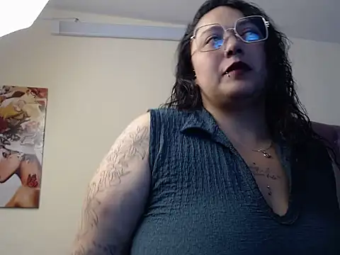 Snapshot of AvaRyd chatting on 05-10-26, 04:28 AvaRyd online show from 05-10-26, 04:28