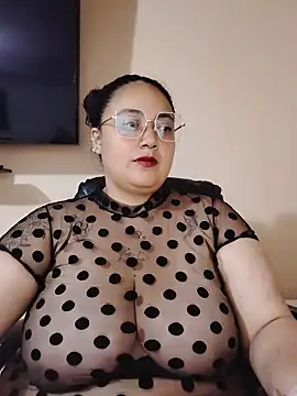 Snapshot of AvaRyd chatting on 05-28-26, 03:26 AvaRyd online show from 05-28-26, 03:26