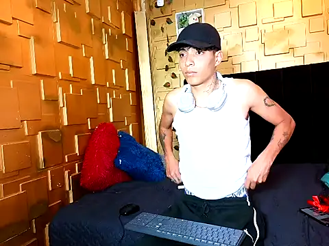 Snapshot of Ken20261 chatting on 03-19-26, 02:21 Ken20261 online show from 03-19-26, 02:21