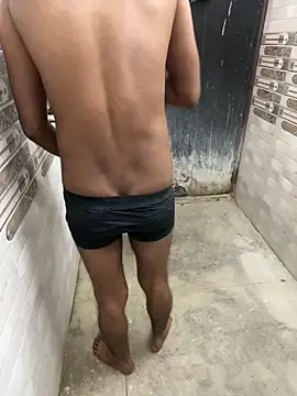 couple-new online show from 06-01-26, 11:34