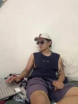 Snapshot of Hazhitr chatting on 03-20-26, 01:54 Hazhitr online show from 03-20-26, 01:54