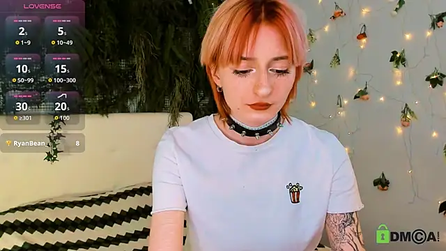 Kira  Cutie online show from 05-06-26, 08:58