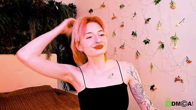 Kira  Cutie online show from 05-16-26, 12:07