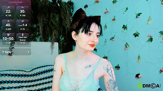 Kira  Cutie online show from 05-23-26, 10:25