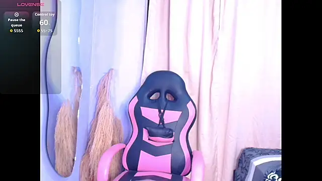 Snapshot of Vane_latina777 chatting on 03-18-26, 10:57 Vane latina777 online show from 03-18-26, 10:57