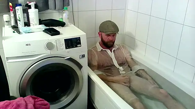 Snapshot of mrmoi1234 chatting on 03-22-26, 06:55 mrmoi1234 online show from 03-22-26, 06:55