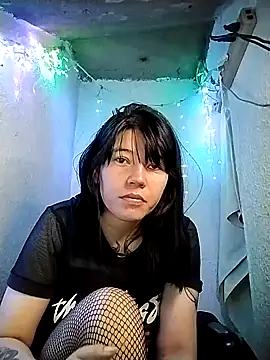 Snapshot of Moon_Thompson chatting on 03-21-26, 06:40 Moon Thompson online show from 03-21-26, 06:40