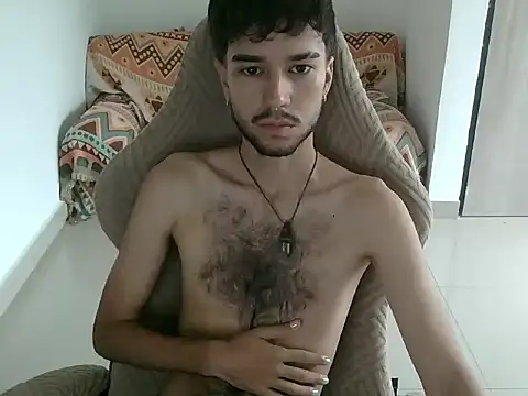 Adrien polo online show from 04-13-26, 02:11