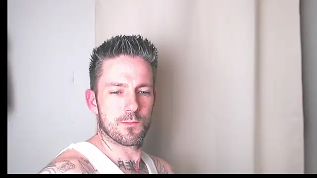 Snapshot of SkylarrGrey chatting on 04-05-26, 10:34 SkylarrGrey online show from 04-05-26, 10:34