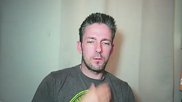 Snapshot of SkylarrGrey chatting on 05-28-26, 01:19 SkylarrGrey online show from 05-28-26, 01:19