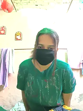 Snapshot of REENA-STRIP chatting on 04-27-26, 04:54 REENA-STRIP online show from 04-27-26, 04:54