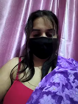 Snapshot of REENA-STRIP chatting on 04-28-26, 07:19 REENA-STRIP online show from 04-28-26, 07:19