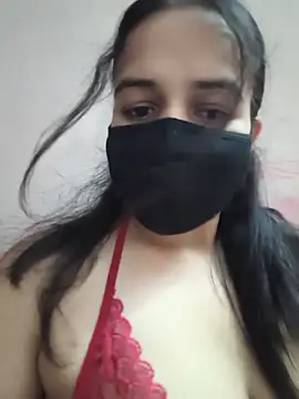 Snapshot of REENA-STRIP chatting on 05-17-26, 08:23 REENA-STRIP online show from 05-17-26, 08:23