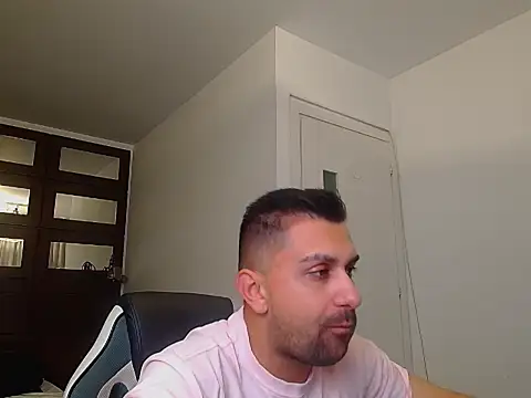 BryceReign online show from 05-09-26, 04:28