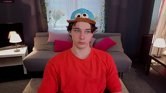 Snapshot of KevinStrike chatting on 03-19-26, 03:05 KevinStrike online show from 03-19-26, 03:05