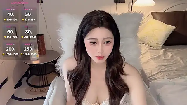 Snapshot of Siren_M chatting on 05-29-26, 01:58 Siren M online show from 05-29-26, 01:58