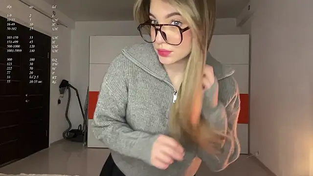 Snapshot of 1Kellynaive chatting on 03-24-26, 03:06 1Kellynaive online show from 03-24-26, 03:06