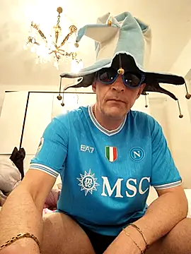 Snapshot of FINCHELABARCAVA chatting on 04-10-26, 01:00 FINCHELABARCAVA online show from 04-10-26, 01:00