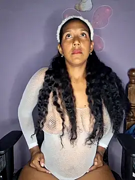 emily fox01 online show from 03-24-26, 04:17