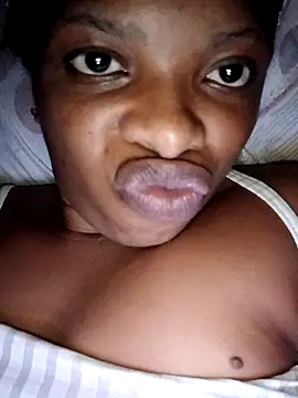 Snapshot of Smalltitiesxxx chatting on 03-21-26, 10:57 Smalltitiesxxx online show from 03-21-26, 10:57