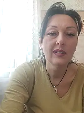 Snapshot of HelgaDennis chatting on 03-27-26, 06:08 HelgaDennis online show from 03-27-26, 06:08