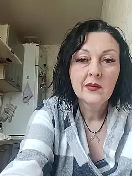 Snapshot of HelgaDennis chatting on 03-28-26, 01:54 HelgaDennis online show from 03-28-26, 01:54