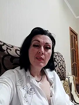 HelgaDennis online show from 05-24-26, 06:13