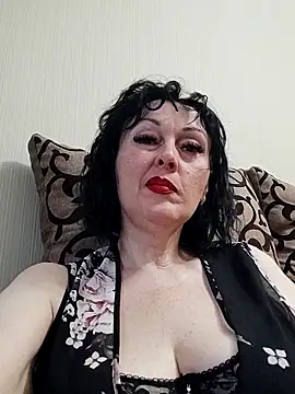 HelgaDennis online show from 05-27-26, 04:26