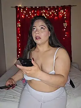 Snapshot of ROUSSE_SINCLAIR chatting on 03-25-26, 02:17 ROUSSE SINCLAIR online show from 03-25-26, 02:17