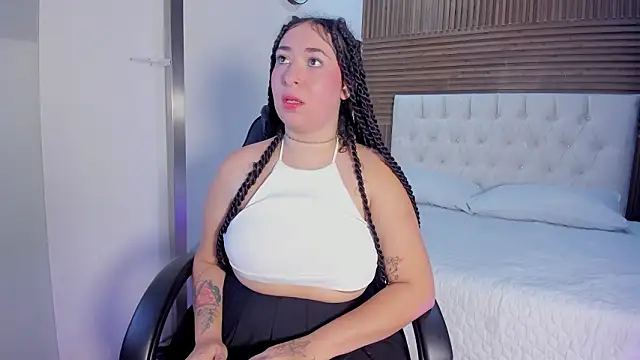 Snapshot of lalabunny_ chatting on 03-24-26, 05:23 lalabunny online show from 03-24-26, 05:23