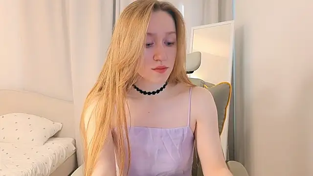 Snapshot of mowalova chatting on 05-16-26, 04:31 mowalova online show from 05-16-26, 04:31