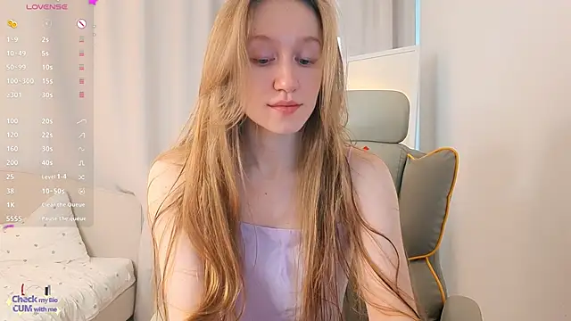 Snapshot of mowalova chatting on 05-19-26, 04:52 mowalova online show from 05-19-26, 04:52