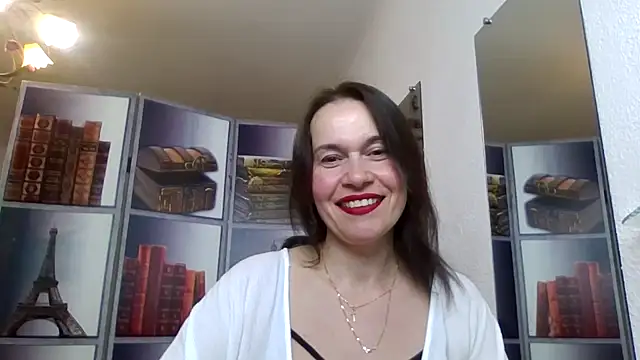 Snapshot of Selena_Moo chatting on 04-28-26, 02:11 Selena Moo online show from 04-28-26, 02:11