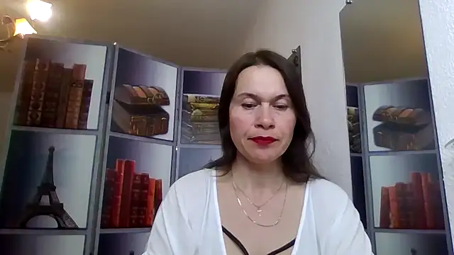 Snapshot of Selena_Moo chatting on 04-29-26, 07:31 Selena Moo online show from 04-29-26, 07:31