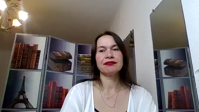 Snapshot of Selena_Moo chatting on 04-30-26, 08:09 Selena Moo online show from 04-30-26, 08:09