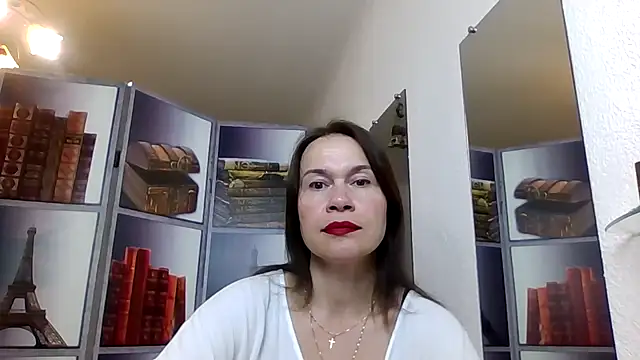 Snapshot of Selena_Moo chatting on 05-12-26, 08:11 Selena Moo online show from 05-12-26, 08:11